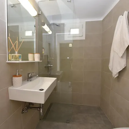 Cyclamen Hermoupolis 아파트