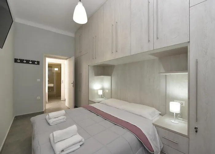 Daire Cyclamen Hermoupolis *