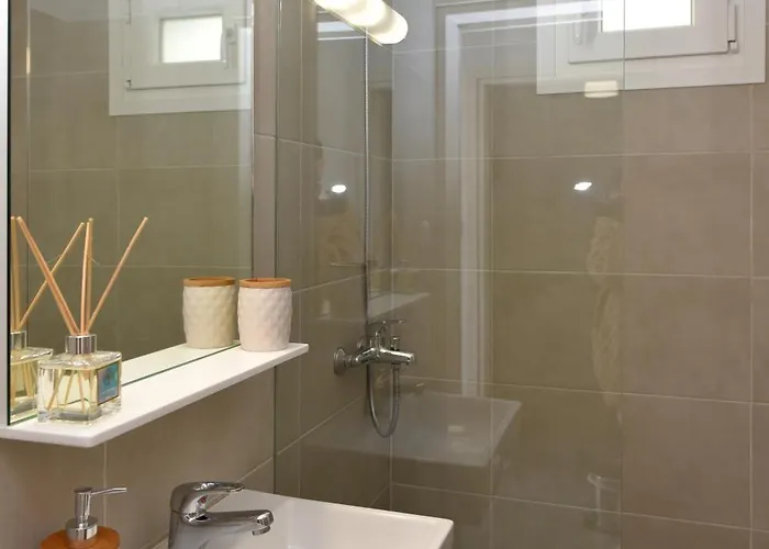 Cyclamen Hermoupolis Daire Ermoupoli